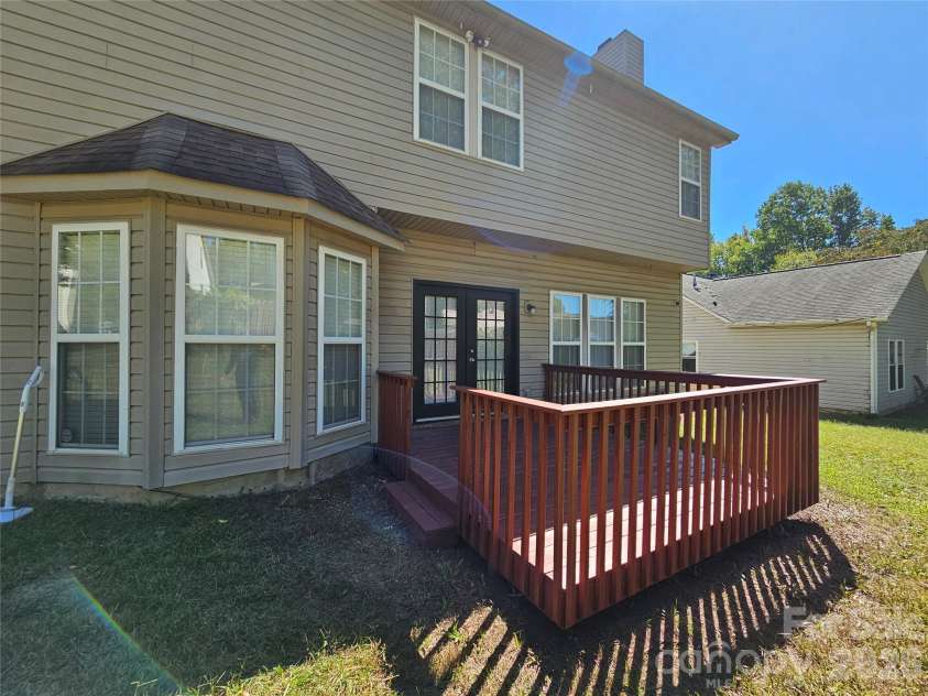 7402 Shiras Court, Charlotte, NC 28273.  MLS# CAR4428414, YatesRealty ID 55308. 