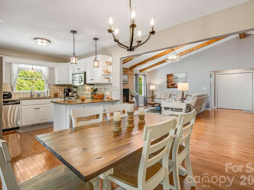422 Turkey Creek Road, Leicester, NC 28748.  MLS# CAR4426081, YatesRealty ID 55310. 