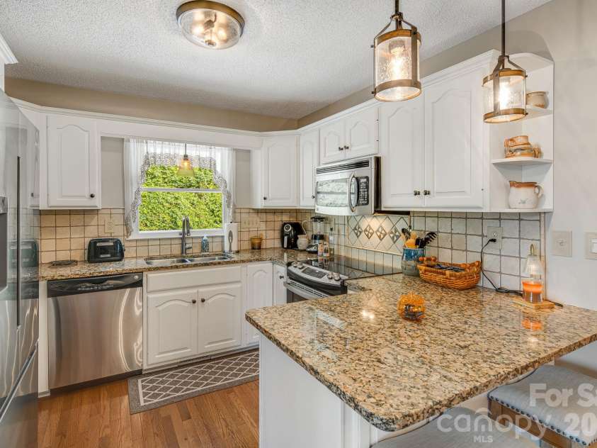 422 Turkey Creek Road, Leicester, NC 28748.  MLS# CAR4426081, YatesRealty ID 55310. 