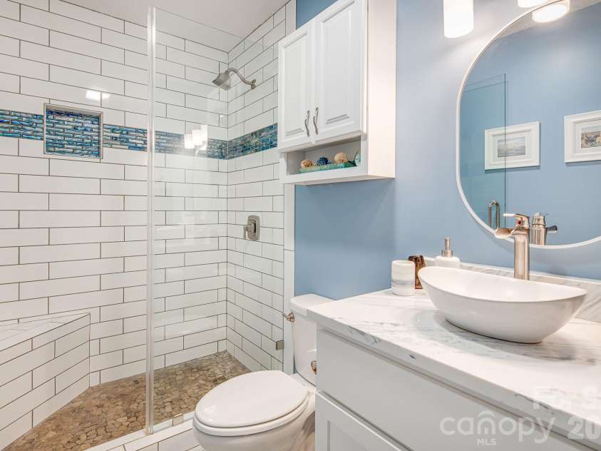 422 Turkey Creek Road, Leicester, NC 28748.  MLS# CAR4426081, YatesRealty ID 55310. 