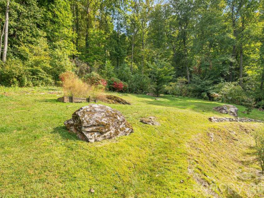 422 Turkey Creek Road, Leicester, NC 28748.  MLS# CAR4426081, YatesRealty ID 55310. 