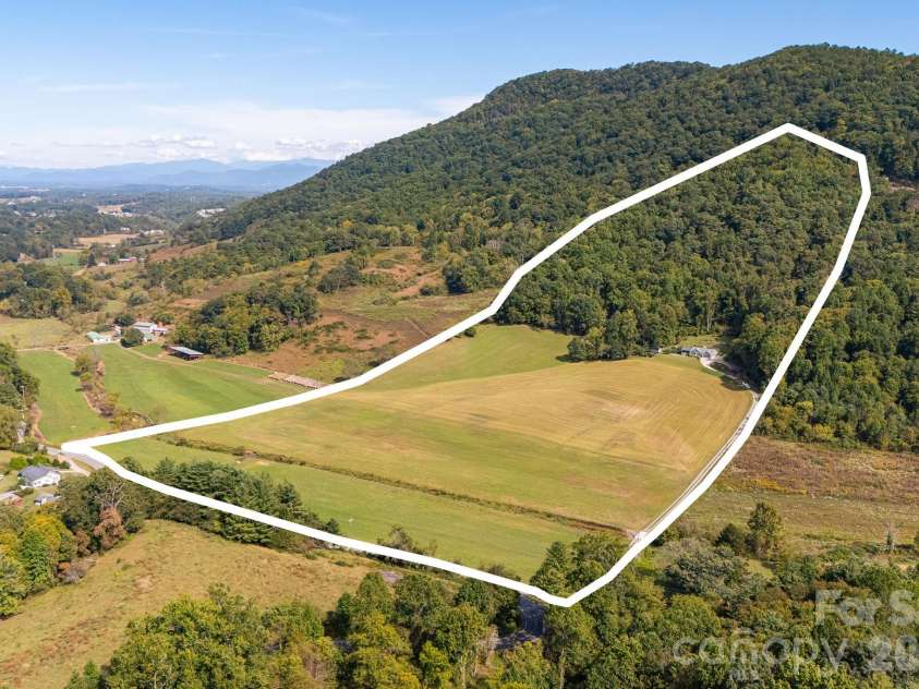 422 Turkey Creek Road, Leicester, NC 28748.  MLS# CAR4426081, YatesRealty ID 55310. 