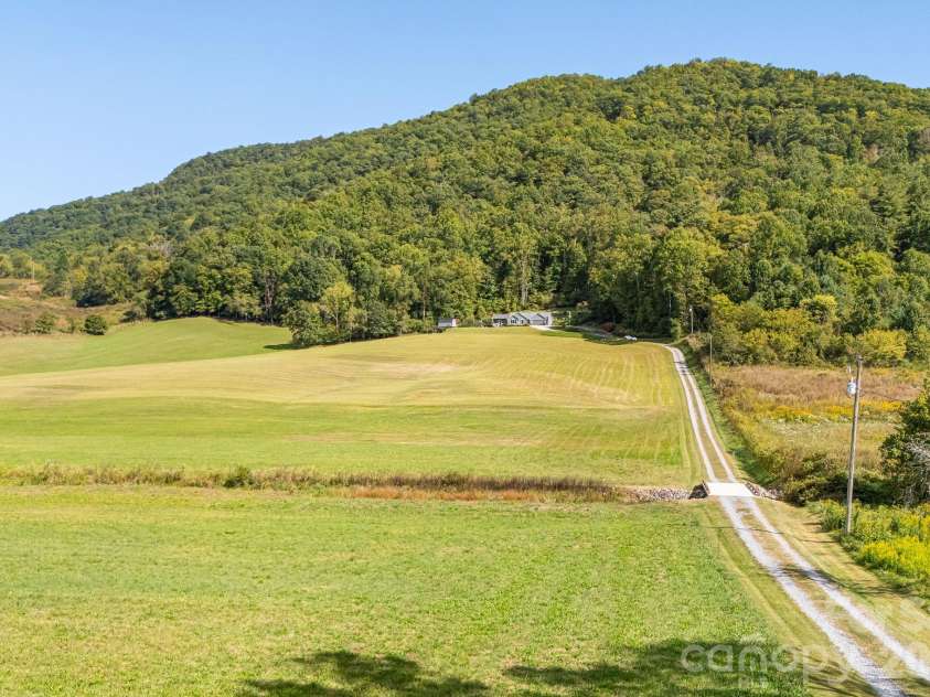 422 Turkey Creek Road, Leicester, NC 28748.  MLS# CAR4426081, YatesRealty ID 55310. 