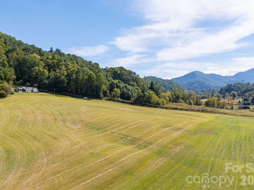 422 Turkey Creek Road, Leicester, NC 28748.  MLS# CAR4426081, YatesRealty ID 55310. 