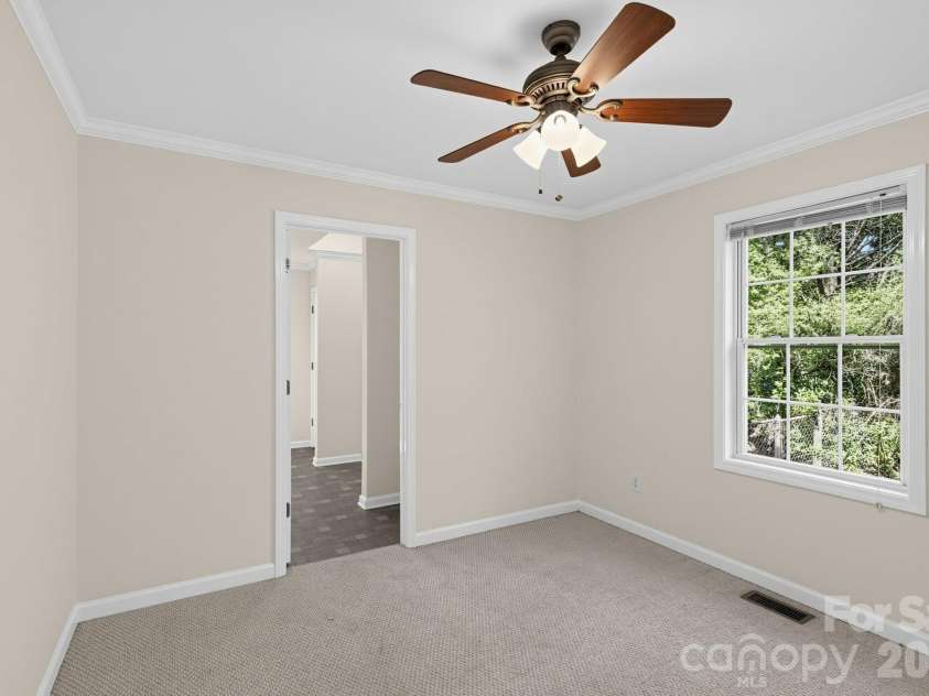 1206 Three Bridges Road, Easley, SC 29642.  MLS# CAR4430435, YatesRealty ID 55311. 
