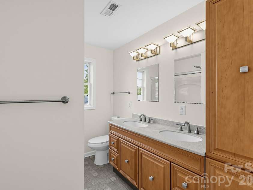 1206 Three Bridges Road, Easley, SC 29642.  MLS# CAR4430435, YatesRealty ID 55311. 