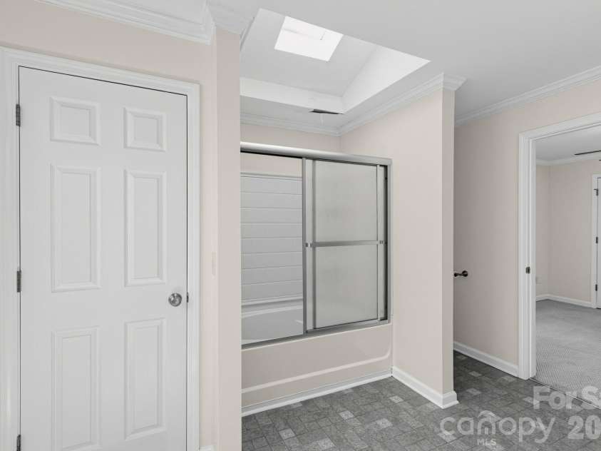 1206 Three Bridges Road, Easley, SC 29642.  MLS# CAR4430435, YatesRealty ID 55311. 