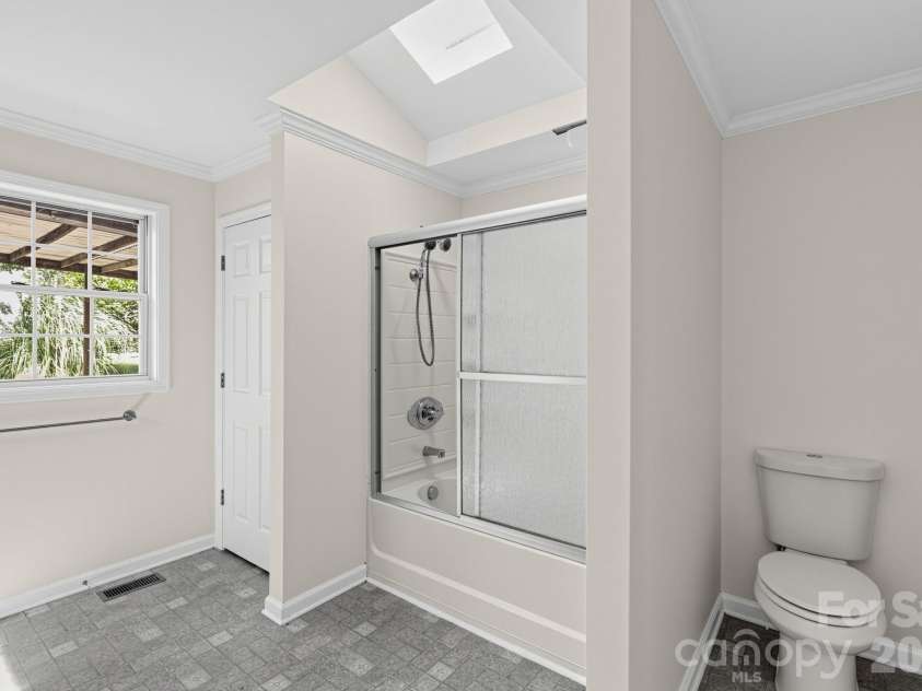 1206 Three Bridges Road, Easley, SC 29642.  MLS# CAR4430435, YatesRealty ID 55311. 