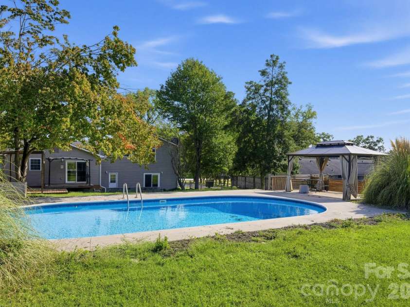 1206 Three Bridges Road, Easley, SC 29642.  MLS# CAR4430435, YatesRealty ID 55311. 