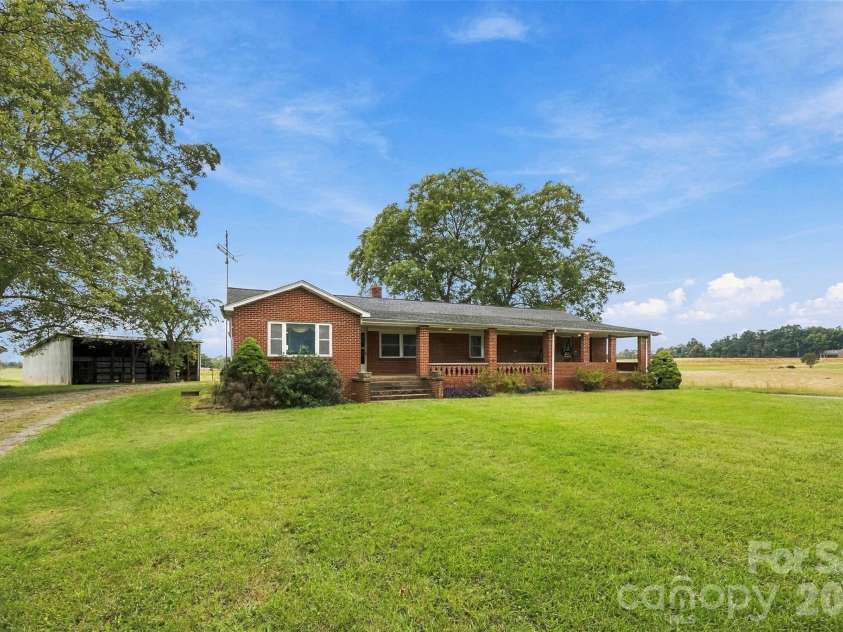 2925 Fallston Waco Road, Shelby, NC 28150.  MLS# CAR4430911, YatesRealty ID 55314. Flat front yard