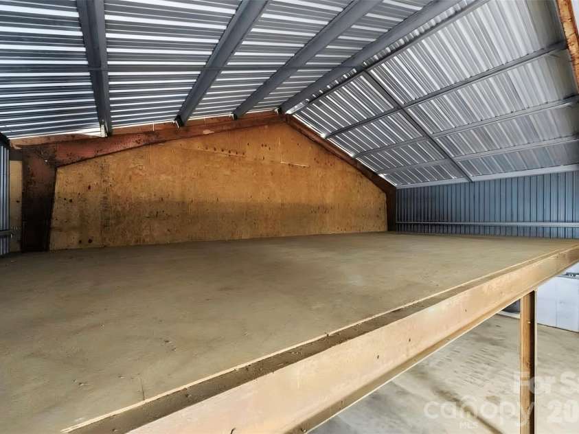 2925 Fallston Waco Road, Shelby, NC 28150.  MLS# CAR4430911, YatesRealty ID 55314. Loft!