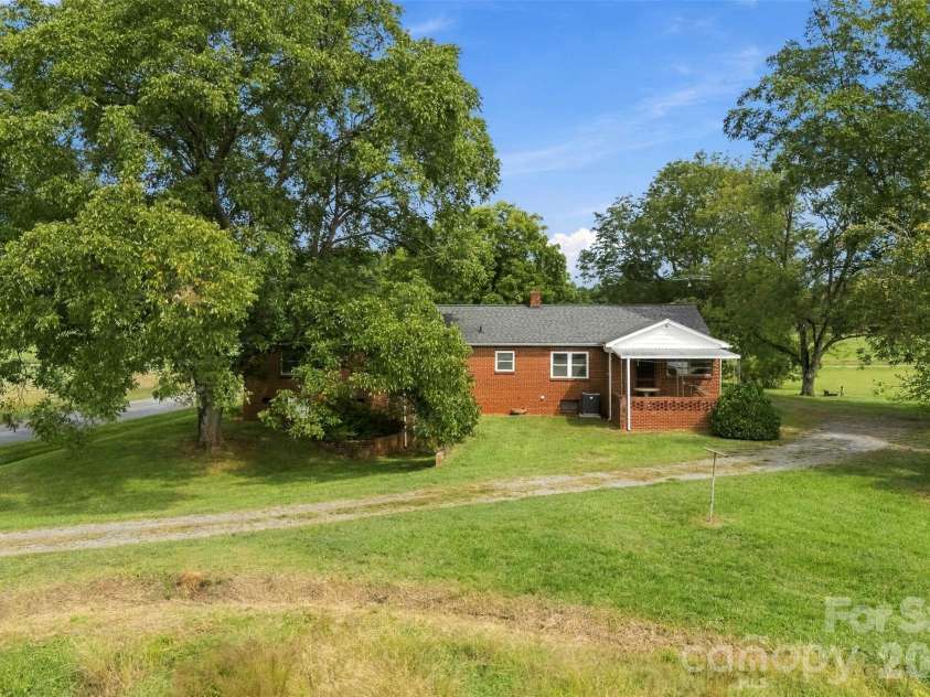 2925 Fallston Waco Road, Shelby, NC 28150.  MLS# CAR4430911, YatesRealty ID 55314. Notice the circle drive!