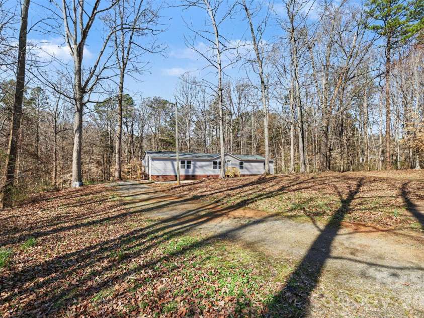5050 Park Creek Drive, Mount Holly, NC 28120.  MLS# CAR4355230, YatesRealty ID 5532. 