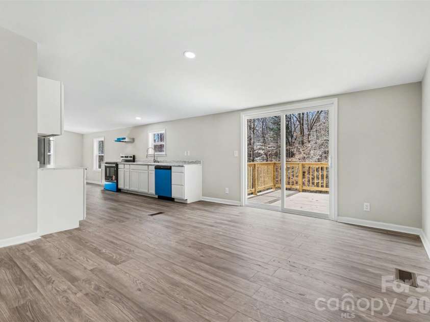 5050 Park Creek Drive, Mount Holly, NC 28120.  MLS# CAR4355230, YatesRealty ID 5532. 