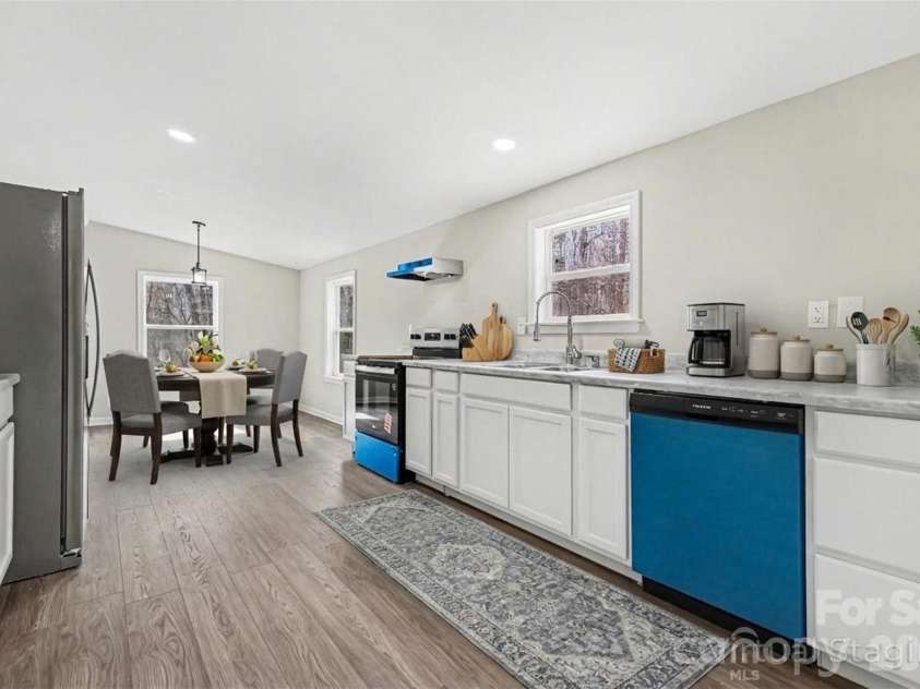 5050 Park Creek Drive, Mount Holly, NC 28120.  MLS# CAR4355230, YatesRealty ID 5532. 