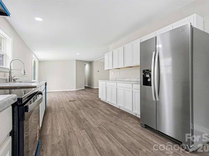 5050 Park Creek Drive, Mount Holly, NC 28120.  MLS# CAR4355230, YatesRealty ID 5532. 
