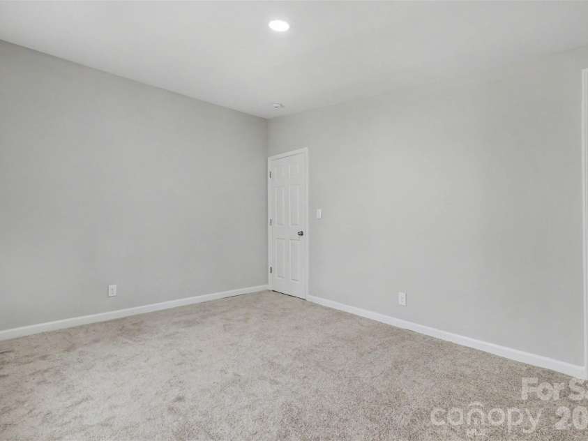 5050 Park Creek Drive, Mount Holly, NC 28120.  MLS# CAR4355230, YatesRealty ID 5532. 