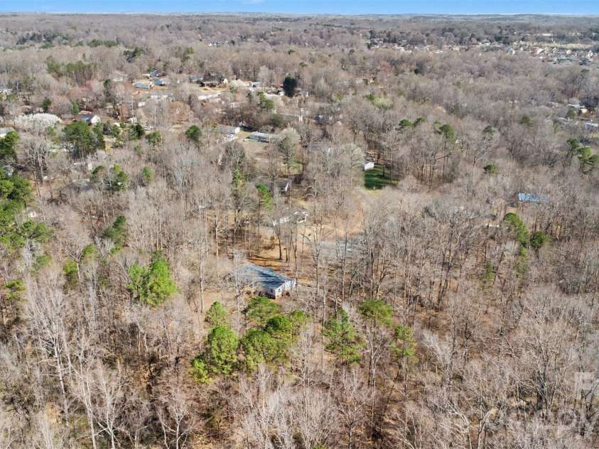 5050 Park Creek Drive, Mount Holly, NC 28120.  MLS# CAR4355230, YatesRealty ID 5532. 