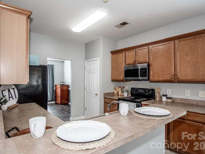 5924 Barefoot Lane, Concord, NC 28025.  MLS# CAR4431452, YatesRealty ID 55321. 