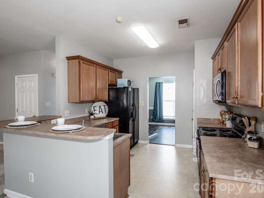 5924 Barefoot Lane, Concord, NC 28025.  MLS# CAR4431452, YatesRealty ID 55321. 