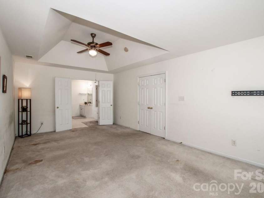 5924 Barefoot Lane, Concord, NC 28025.  MLS# CAR4431452, YatesRealty ID 55321. 