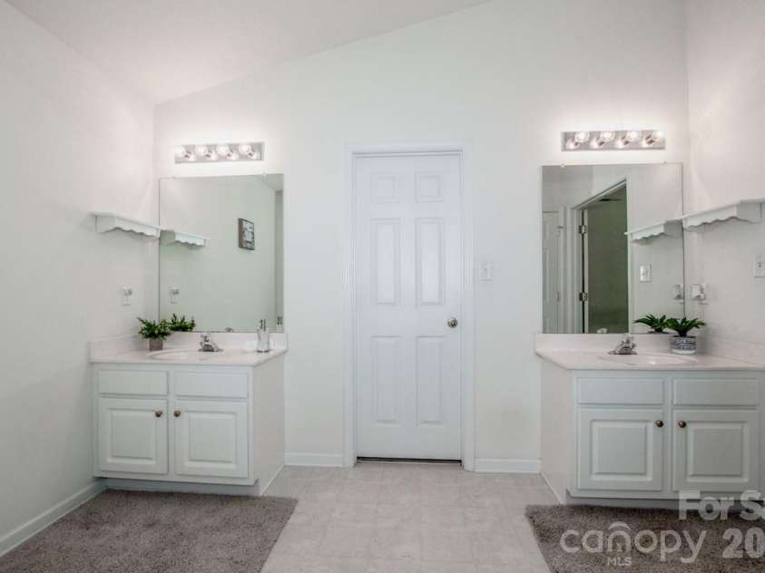 5924 Barefoot Lane, Concord, NC 28025.  MLS# CAR4431452, YatesRealty ID 55321. 