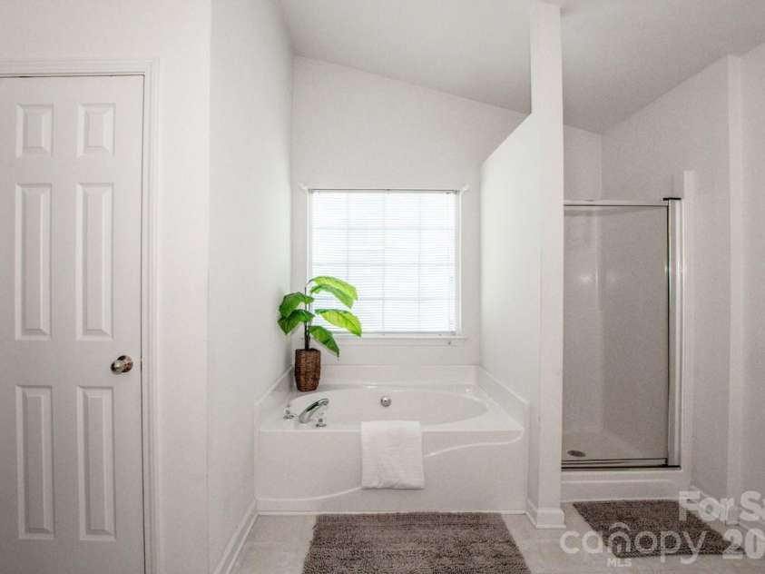 5924 Barefoot Lane, Concord, NC 28025.  MLS# CAR4431452, YatesRealty ID 55321. 
