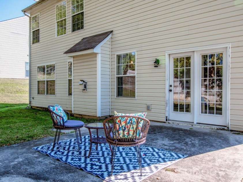 5924 Barefoot Lane, Concord, NC 28025.  MLS# CAR4431452, YatesRealty ID 55321. 