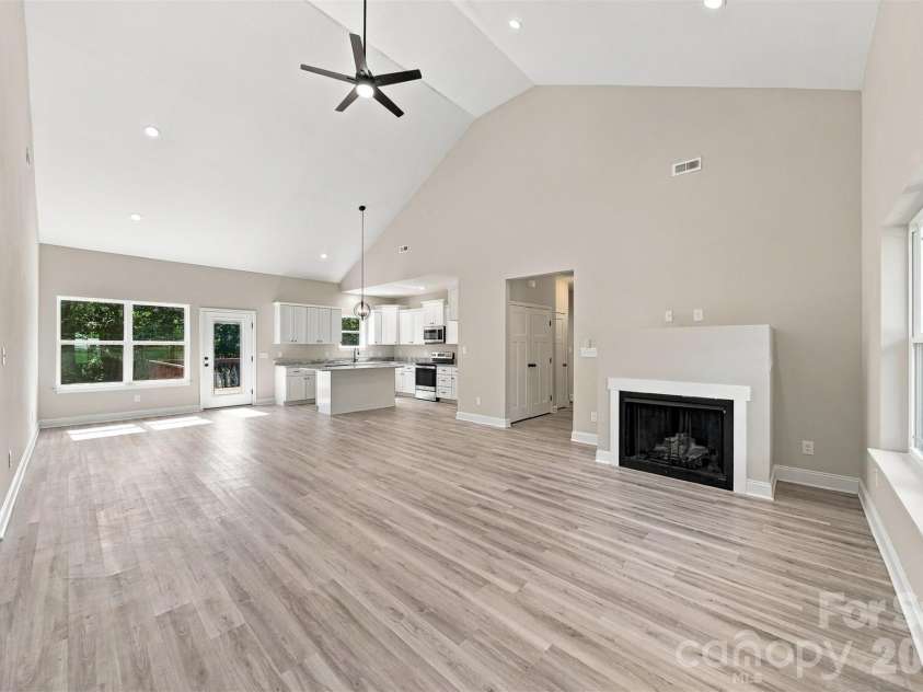 189 Sweet Cherry Lane, Stony Point, NC 28678.  MLS# CAR4432612, YatesRealty ID 55322. 