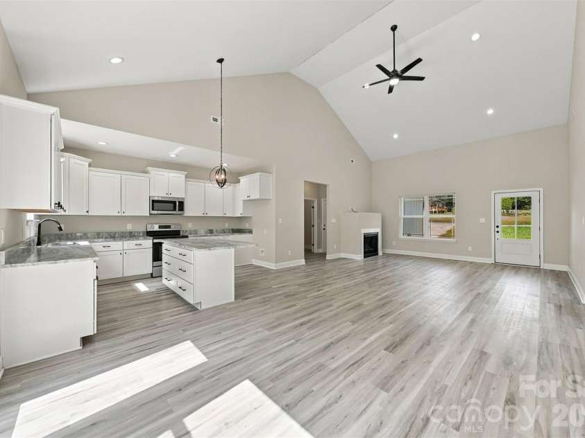 189 Sweet Cherry Lane, Stony Point, NC 28678.  MLS# CAR4432612, YatesRealty ID 55322. 