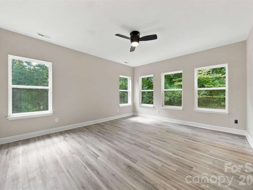 189 Sweet Cherry Lane, Stony Point, NC 28678.  MLS# CAR4432612, YatesRealty ID 55322. 