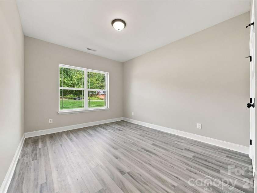 189 Sweet Cherry Lane, Stony Point, NC 28678.  MLS# CAR4432612, YatesRealty ID 55322. 
