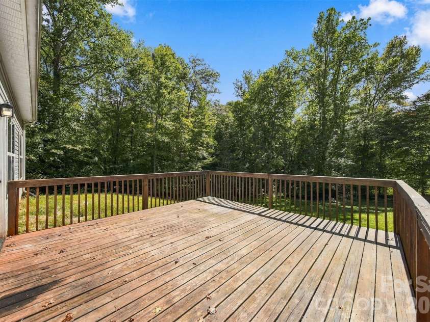 189 Sweet Cherry Lane, Stony Point, NC 28678.  MLS# CAR4432612, YatesRealty ID 55322. 