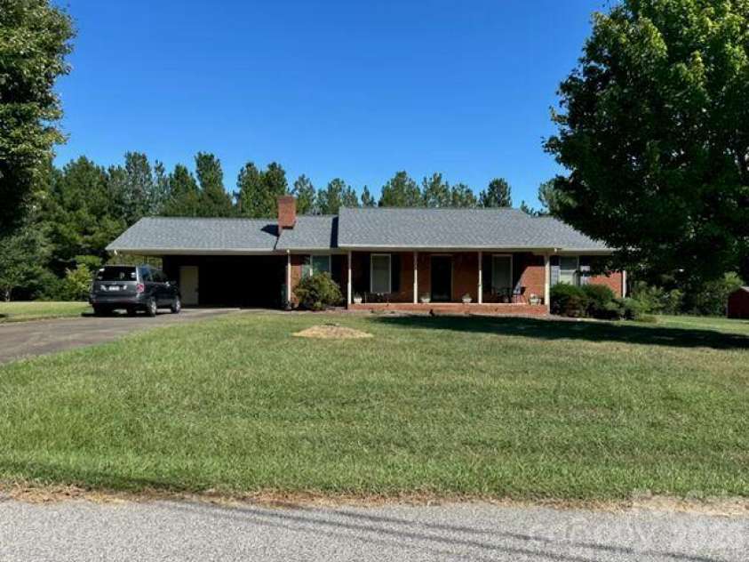 107 Lyman Street, Shelby, NC 28152.  MLS# CAR4428408, YatesRealty ID 55323. 