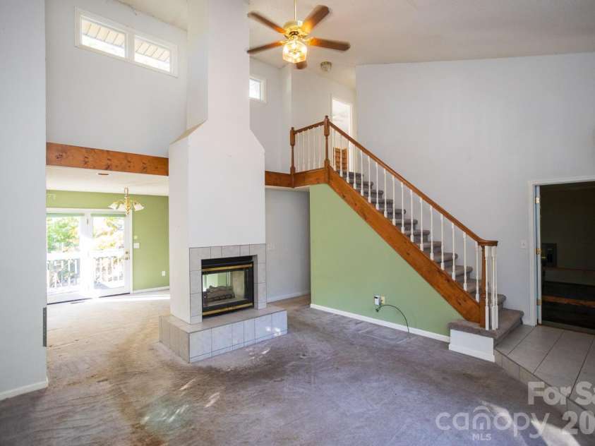 79 Pine Cone Drive, Asheville, NC 28805.  MLS# CAR4432175, YatesRealty ID 55326. 