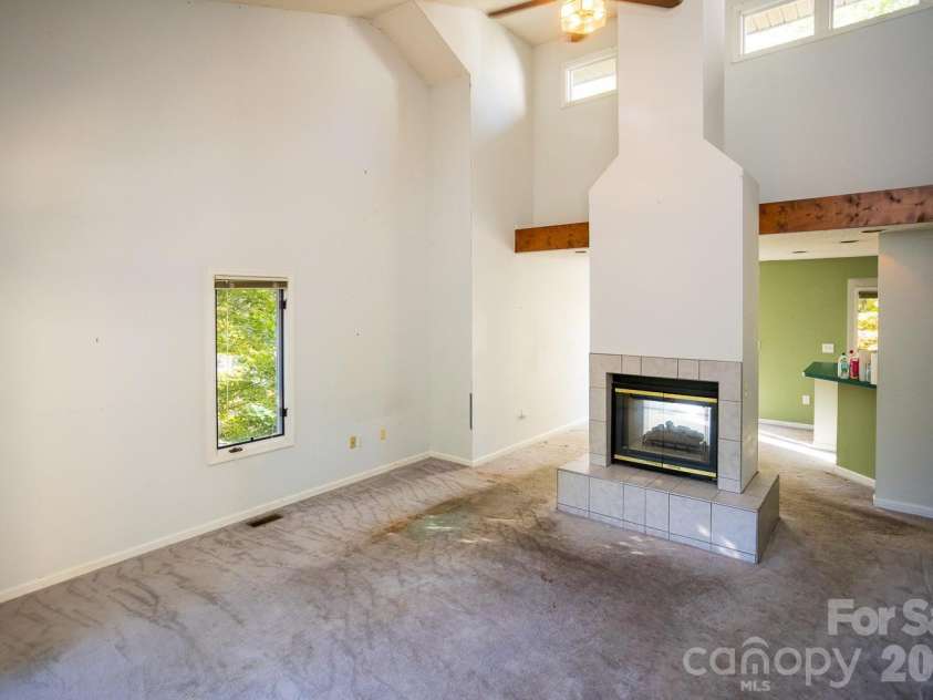 79 Pine Cone Drive, Asheville, NC 28805.  MLS# CAR4432175, YatesRealty ID 55326. 