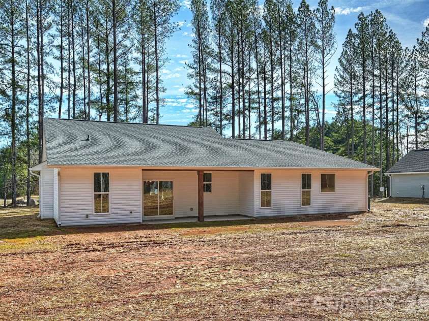 2295 Lee Lawing Road, Lincolnton, NC 28092.  MLS# CAR4348898, YatesRealty ID 5533. 
