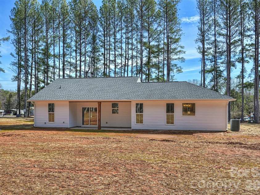 2295 Lee Lawing Road, Lincolnton, NC 28092.  MLS# CAR4348898, YatesRealty ID 5533. 