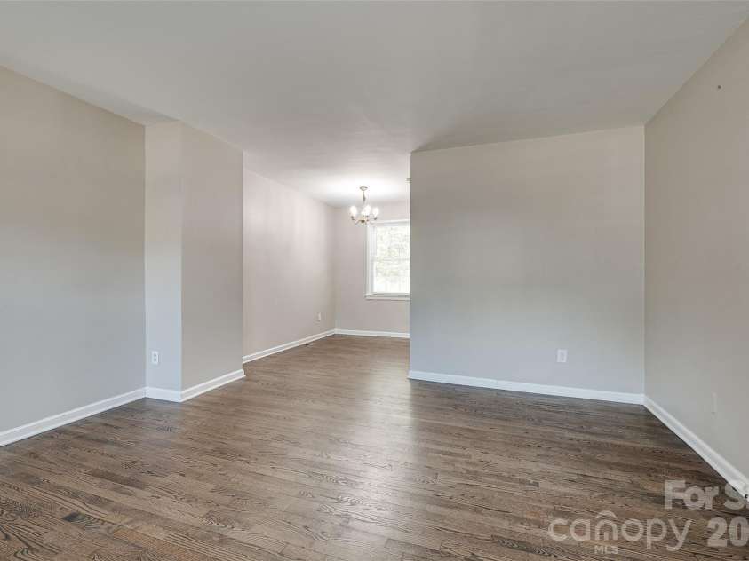311 Wakefield Road, Charlotte, NC 28209.  MLS# CAR4432592, YatesRealty ID 55331. 