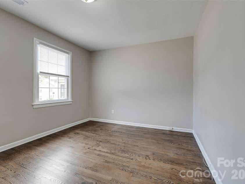 311 Wakefield Road, Charlotte, NC 28209.  MLS# CAR4432592, YatesRealty ID 55331. 