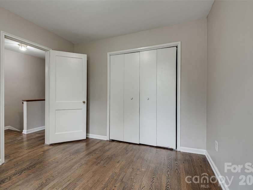 311 Wakefield Road, Charlotte, NC 28209.  MLS# CAR4432592, YatesRealty ID 55331. 
