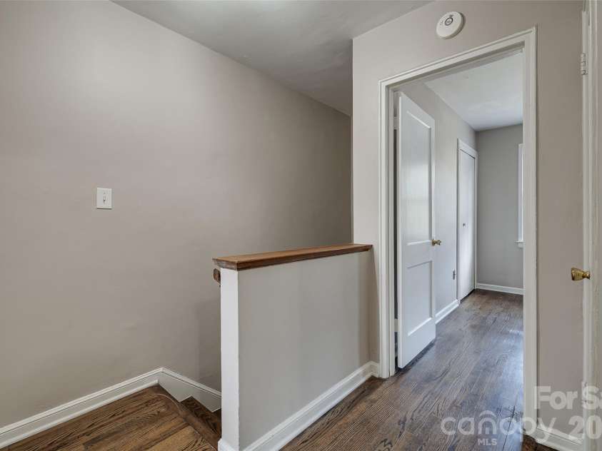 311 Wakefield Road, Charlotte, NC 28209.  MLS# CAR4432592, YatesRealty ID 55331. 