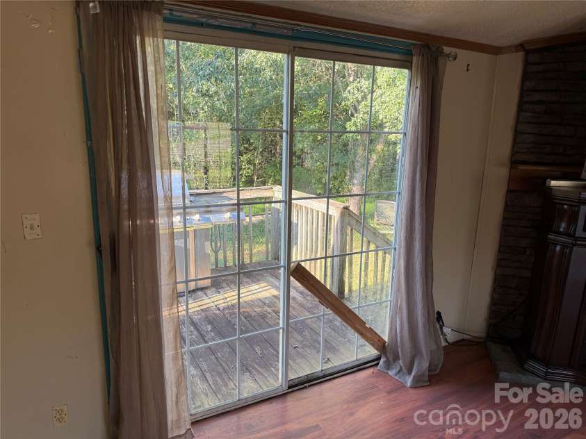 142 Forest Grove Drive, Statesville, NC 28625.  MLS# CAR4431257, YatesRealty ID 55332. 