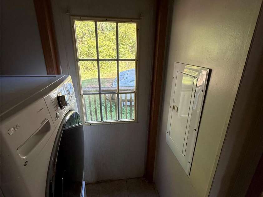 142 Forest Grove Drive, Statesville, NC 28625.  MLS# CAR4431257, YatesRealty ID 55332. 