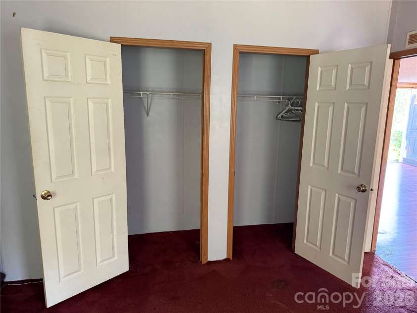 142 Forest Grove Drive, Statesville, NC 28625.  MLS# CAR4431257, YatesRealty ID 55332. 