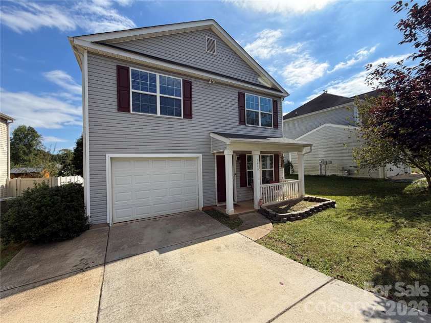 5608 Graypark Drive, Charlotte, NC 28269.  MLS# CAR4431769, YatesRealty ID 55336. 
