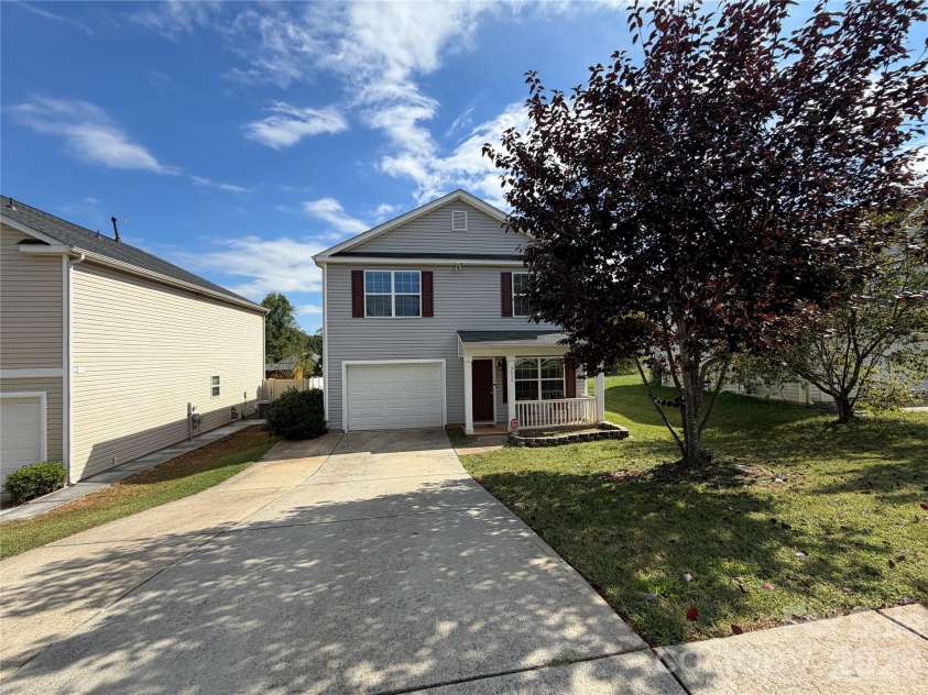 5608 Graypark Drive, Charlotte, NC 28269.  MLS# CAR4431769, YatesRealty ID 55336. 