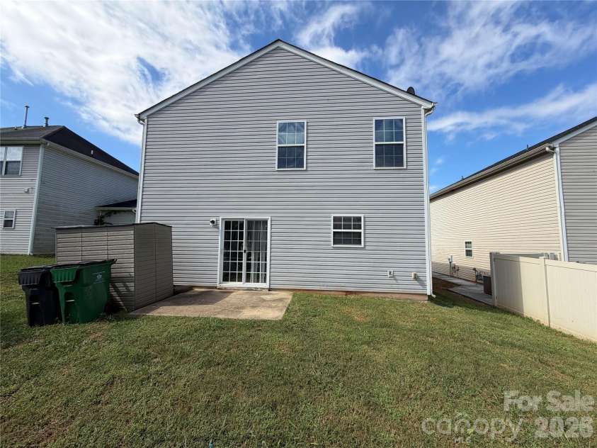 5608 Graypark Drive, Charlotte, NC 28269.  MLS# CAR4431769, YatesRealty ID 55336. 