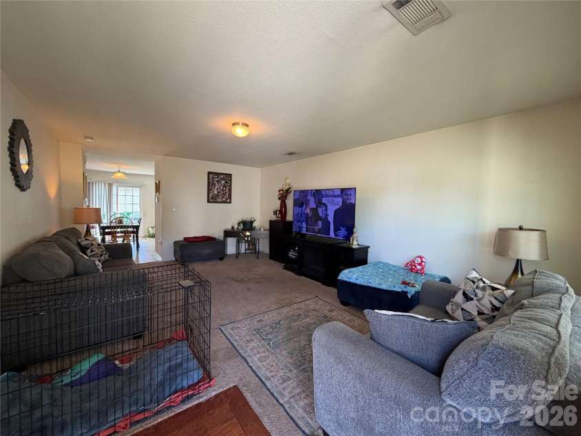 5608 Graypark Drive, Charlotte, NC 28269.  MLS# CAR4431769, YatesRealty ID 55336. 