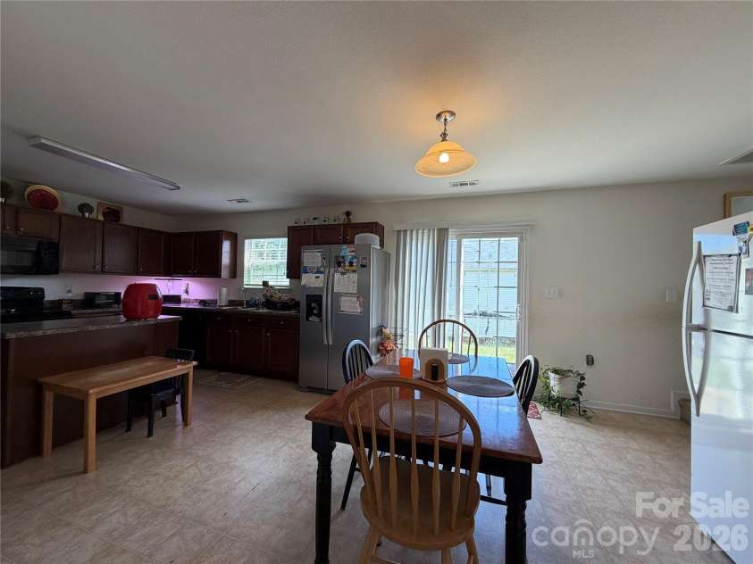 5608 Graypark Drive, Charlotte, NC 28269.  MLS# CAR4431769, YatesRealty ID 55336. 